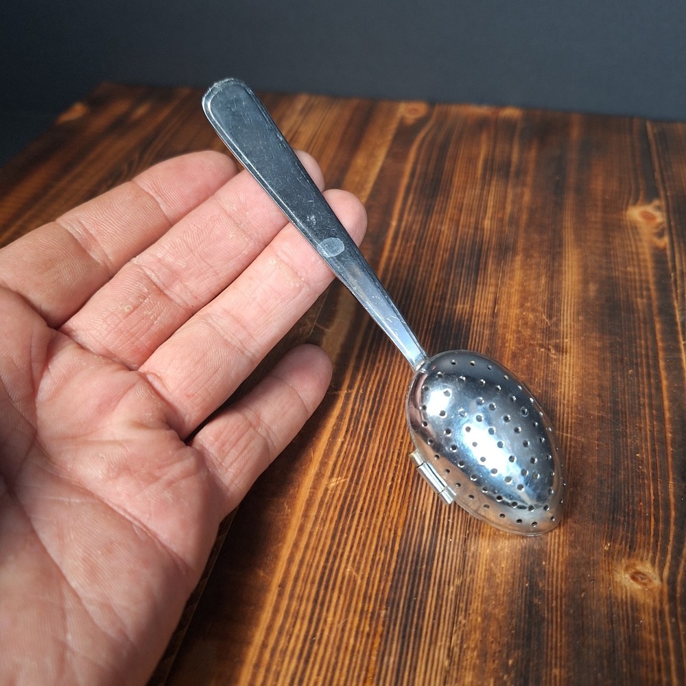 Vintage West Germany Tea Infuser Spoon Hinged Loose Leaf Strainer Steeper 5"